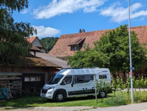 1121229196.1718650065722 300x226