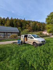 172384248.1665420895888 226x300